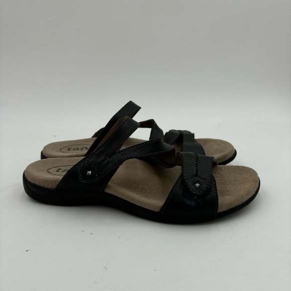 Taos Women’s 7 Black Leather Double U Strappy Sandals - Picture 1 of 8